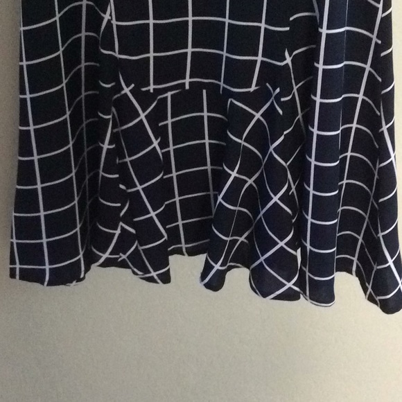 Fun abstract navy/white dress - Picture 3 of 6